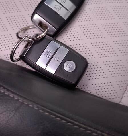 Белый Киа Соренто, объемом двигателя 2.2 л и пробегом 213 тыс. км за 21999 $, фото 98 на Automoto.ua