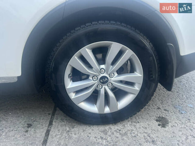 Белый Киа Соренто, объемом двигателя 2 л и пробегом 190 тыс. км за 20500 $, фото 16 на Automoto.ua