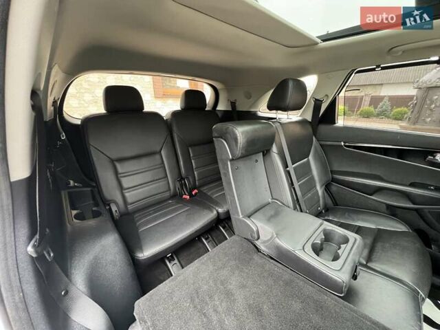 Белый Киа Соренто, объемом двигателя 2.2 л и пробегом 207 тыс. км за 22350 $, фото 112 на Automoto.ua