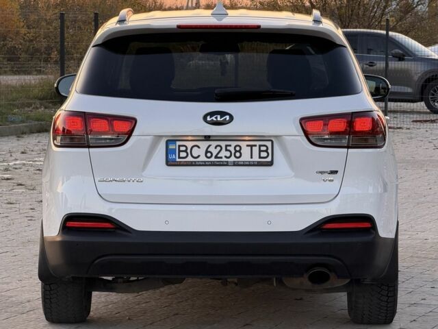 Белый Киа Соренто, объемом двигателя 3.3 л и пробегом 83 тыс. км за 14700 $, фото 14 на Automoto.ua