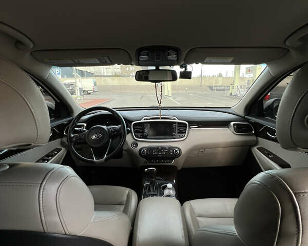 Кіа Соренто 2016 у Києві на Automoto.ua Білий Кіа Соренто, об'ємом двигуна 2 л та пробігом 75 тис. км за 20000 $, фото 20 на Automoto.ua