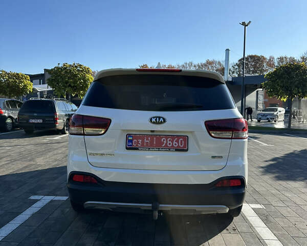 Белый Киа Соренто, объемом двигателя 2.2 л и пробегом 206 тыс. км за 22500 $, фото 5 на Automoto.ua