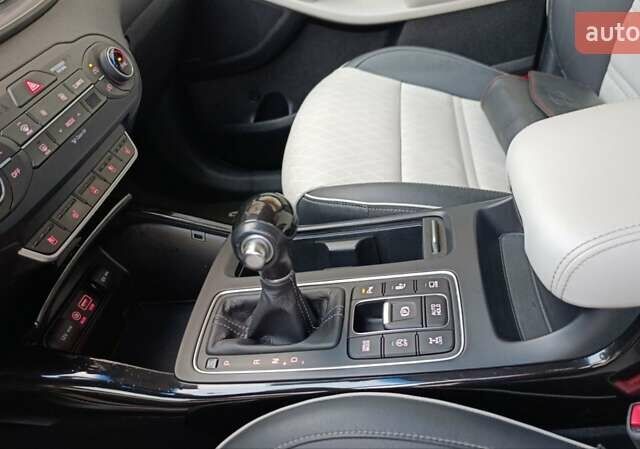 Белый Киа Соренто, объемом двигателя 2.2 л и пробегом 213 тыс. км за 21999 $, фото 44 на Automoto.ua