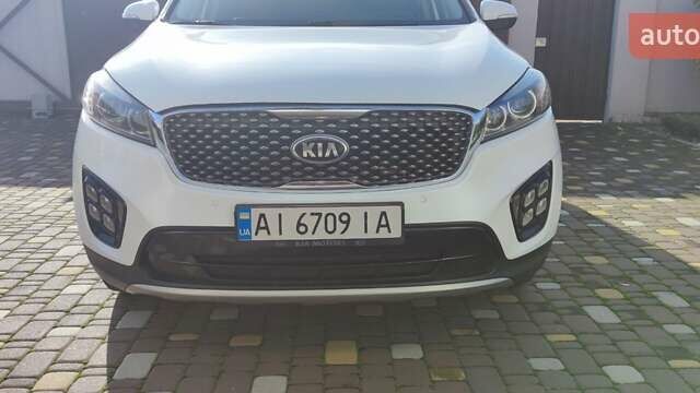 Білий Кіа Соренто, об'ємом двигуна 2.4 л та пробігом 126 тис. км за 17900 $, фото 9 на Automoto.ua