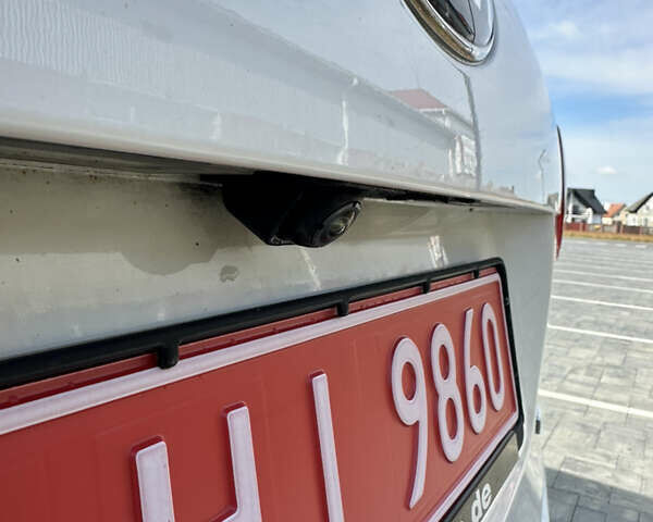 Білий Кіа Соренто, об'ємом двигуна 2.2 л та пробігом 205 тис. км за 22900 $, фото 38 на Automoto.ua