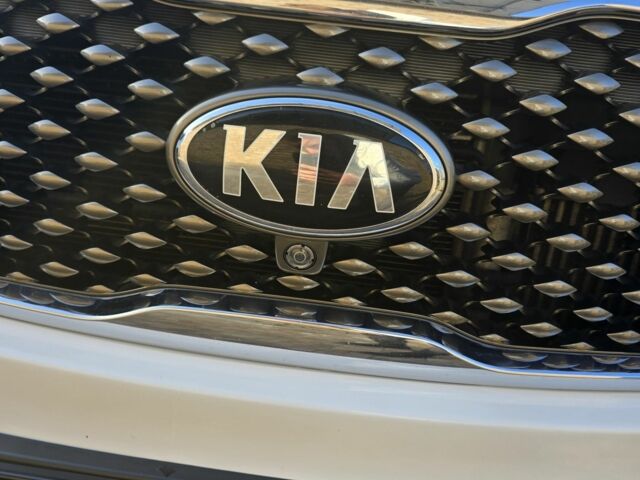 Белый Киа Соренто, объемом двигателя 0 л и пробегом 183 тыс. км за 23719 $, фото 14 на Automoto.ua