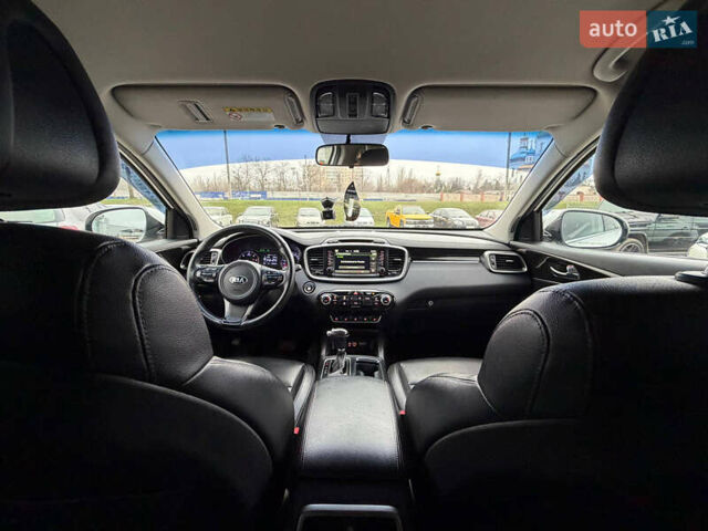 Білий Кіа Соренто, об'ємом двигуна 2 л та пробігом 246 тис. км за 18500 $, фото 24 на Automoto.ua