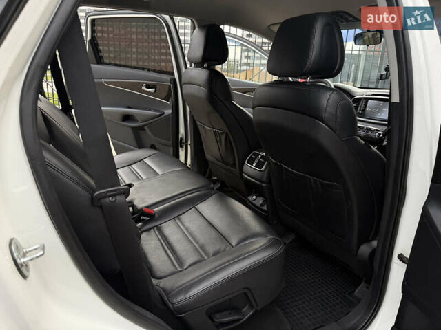 Белый Киа Соренто, объемом двигателя 2 л и пробегом 246 тыс. км за 17300 $, фото 14 на Automoto.ua