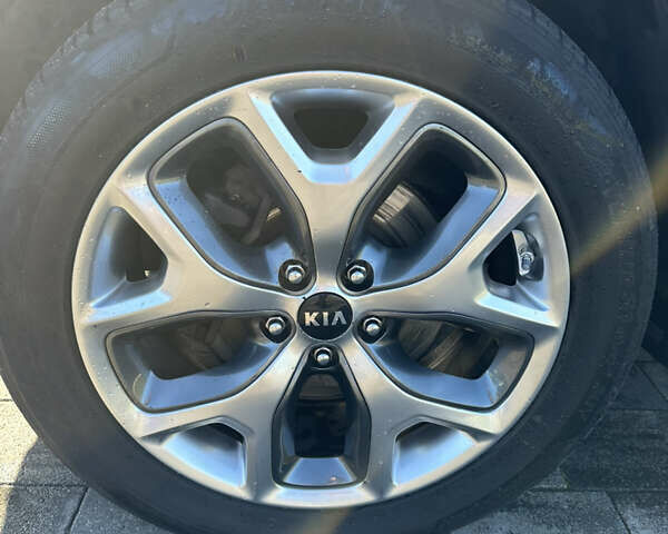 Белый Киа Соренто, объемом двигателя 2.2 л и пробегом 206 тыс. км за 22500 $, фото 36 на Automoto.ua