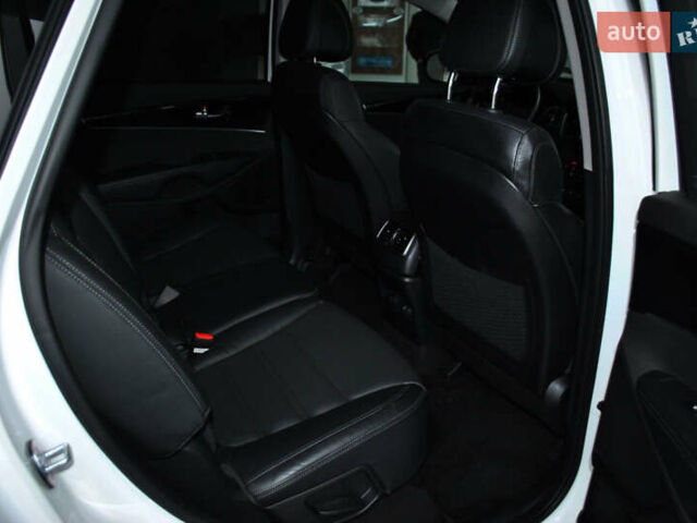 Белый Киа Соренто, объемом двигателя 2.2 л и пробегом 139 тыс. км за 23900 $, фото 46 на Automoto.ua