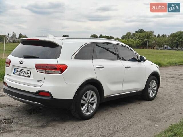 Білий Кіа Соренто, об'ємом двигуна 2.2 л та пробігом 130 тис. км за 24000 $, фото 3 на Automoto.ua