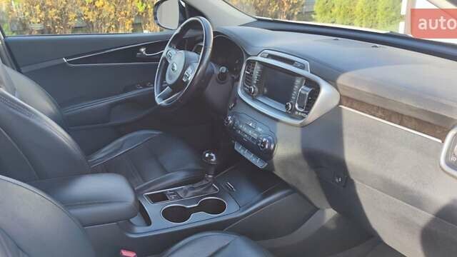 Білий Кіа Соренто, об'ємом двигуна 2.4 л та пробігом 126 тис. км за 17900 $, фото 17 на Automoto.ua