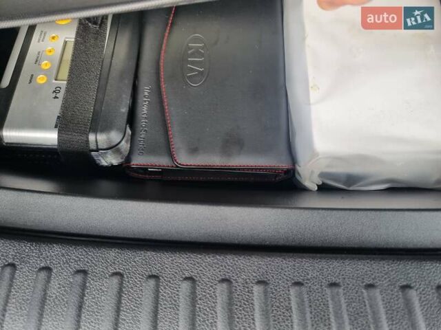 Белый Киа Соренто, объемом двигателя 2.2 л и пробегом 145 тыс. км за 25000 $, фото 40 на Automoto.ua