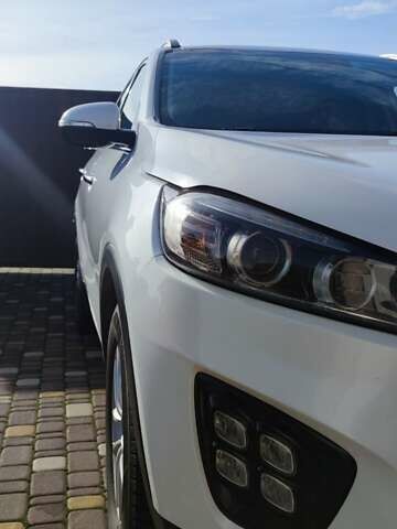 Білий Кіа Соренто, об'ємом двигуна 2.4 л та пробігом 126 тис. км за 17900 $, фото 30 на Automoto.ua