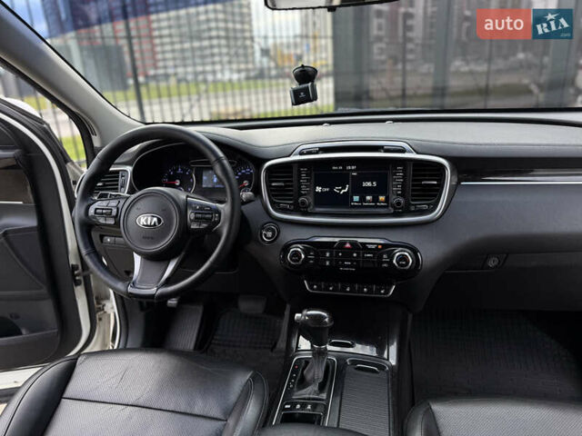 Белый Киа Соренто, объемом двигателя 2 л и пробегом 246 тыс. км за 17300 $, фото 19 на Automoto.ua