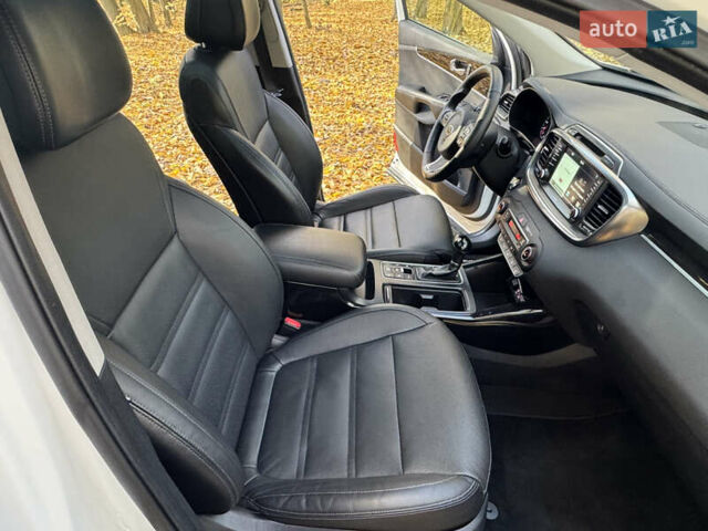 Белый Киа Соренто, объемом двигателя 2.2 л и пробегом 183 тыс. км за 23600 $, фото 78 на Automoto.ua