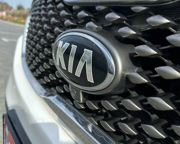 Білий Кіа Соренто, об'ємом двигуна 2.2 л та пробігом 205 тис. км за 22900 $, фото 40 на Automoto.ua