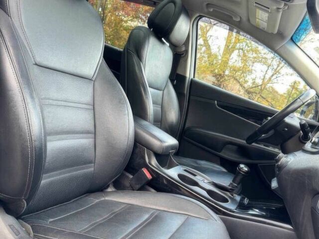 Білий Кіа Соренто, об'ємом двигуна 3.3 л та пробігом 75 тис. км за 6000 $, фото 8 на Automoto.ua