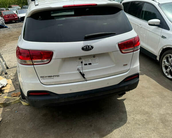 Киа Соренто 2016 в Киеве на Automoto.ua Белый Киа Соренто, объемом двигателя 2.36 л и пробегом 118 тыс. км за 16700 $, фото 20 на Automoto.ua