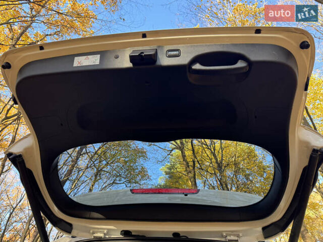 Белый Киа Соренто, объемом двигателя 2.2 л и пробегом 183 тыс. км за 23600 $, фото 85 на Automoto.ua