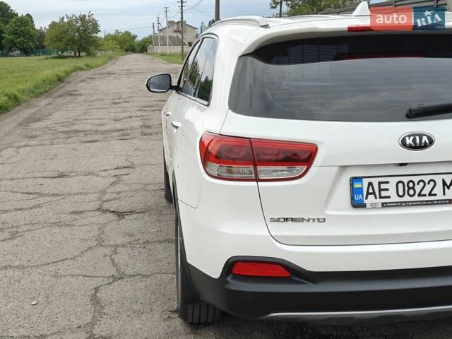 Білий Кіа Соренто, об'ємом двигуна 2.2 л та пробігом 130 тис. км за 24000 $, фото 7 на Automoto.ua