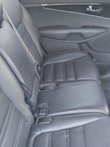 Білий Кіа Соренто, об'ємом двигуна 2.4 л та пробігом 126 тис. км за 17900 $, фото 45 на Automoto.ua