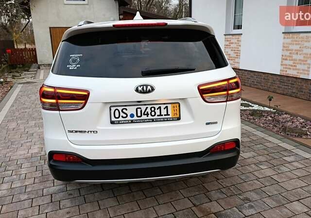 Белый Киа Соренто, объемом двигателя 2.2 л и пробегом 213 тыс. км за 21999 $, фото 5 на Automoto.ua