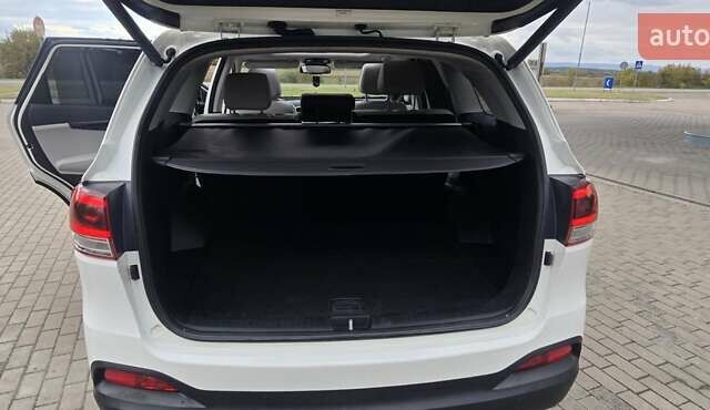 Білий Кіа Соренто, об'ємом двигуна 2.2 л та пробігом 126 тис. км за 23600 $, фото 27 на Automoto.ua