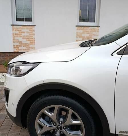 Белый Киа Соренто, объемом двигателя 2.2 л и пробегом 213 тыс. км за 21999 $, фото 13 на Automoto.ua