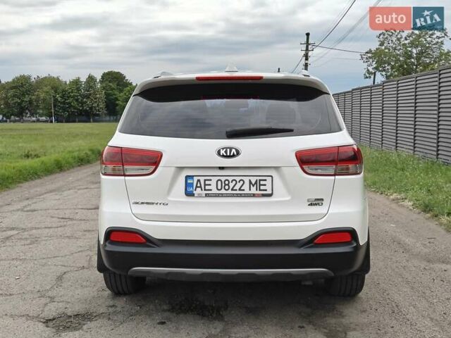 Білий Кіа Соренто, об'ємом двигуна 2.2 л та пробігом 130 тис. км за 24000 $, фото 5 на Automoto.ua