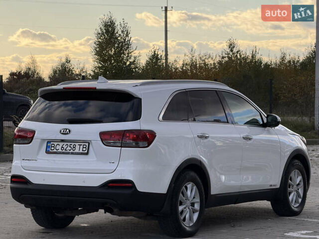 Белый Киа Соренто, объемом двигателя 3.3 л и пробегом 83 тыс. км за 14900 $, фото 6 на Automoto.ua