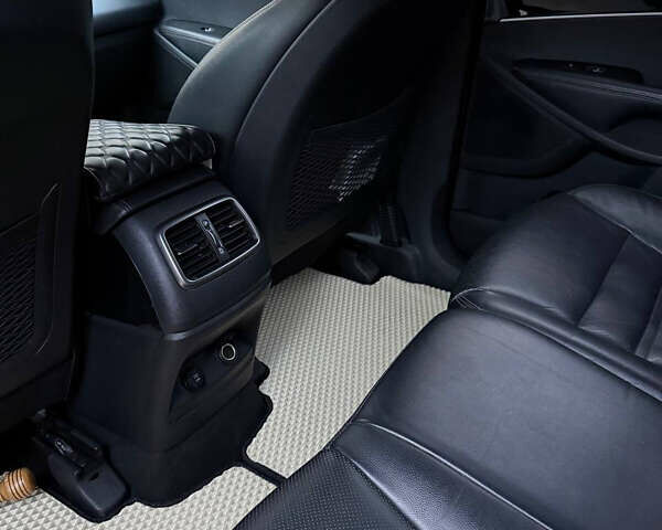 Белый Киа Соренто, объемом двигателя 2.2 л и пробегом 166 тыс. км за 22500 $, фото 2 на Automoto.ua