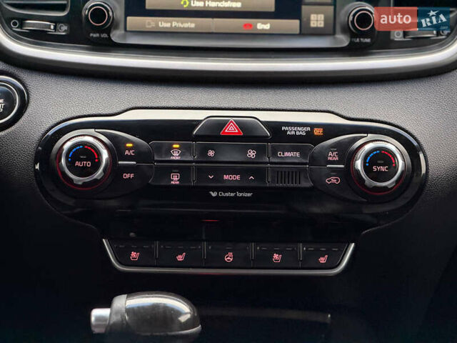 Білий Кіа Соренто, об'ємом двигуна 2 л та пробігом 246 тис. км за 18500 $, фото 12 на Automoto.ua