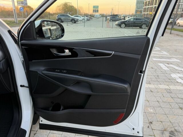 Белый Киа Соренто, объемом двигателя 3.3 л и пробегом 83 тыс. км за 14700 $, фото 19 на Automoto.ua