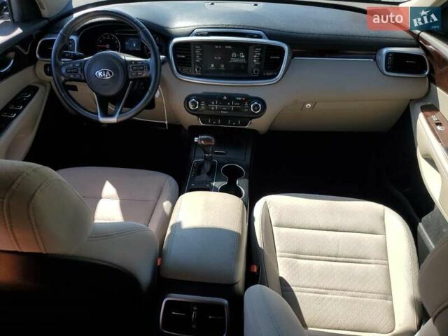 Білий Кіа Соренто, об'ємом двигуна 2.4 л та пробігом 79 тис. км за 10850 $, фото 8 на Automoto.ua