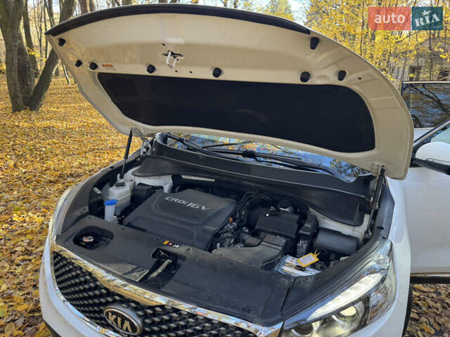 Белый Киа Соренто, объемом двигателя 2.2 л и пробегом 183 тыс. км за 23600 $, фото 91 на Automoto.ua