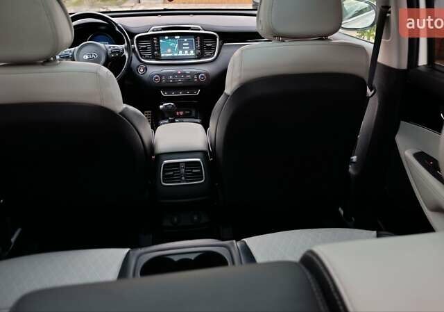 Белый Киа Соренто, объемом двигателя 2.2 л и пробегом 213 тыс. км за 21999 $, фото 87 на Automoto.ua