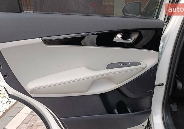 Белый Киа Соренто, объемом двигателя 2.2 л и пробегом 213 тыс. км за 21999 $, фото 68 на Automoto.ua