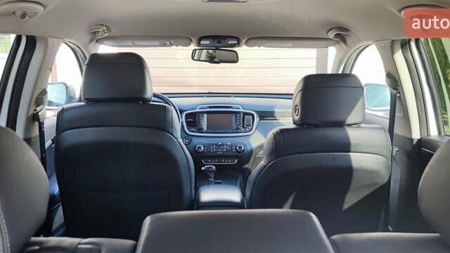 Білий Кіа Соренто, об'ємом двигуна 2.4 л та пробігом 126 тис. км за 17900 $, фото 35 на Automoto.ua