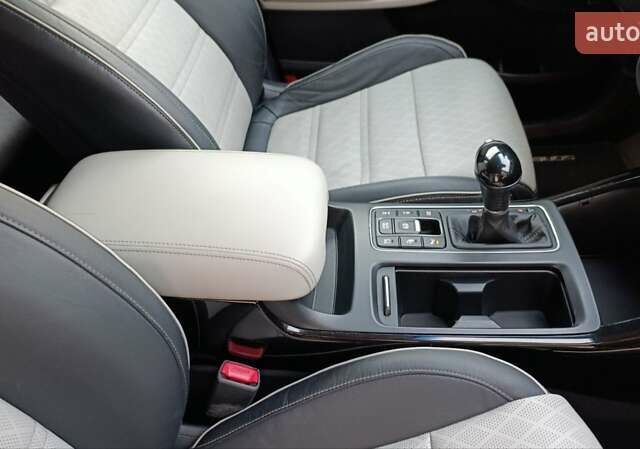 Белый Киа Соренто, объемом двигателя 2.2 л и пробегом 213 тыс. км за 21999 $, фото 47 на Automoto.ua