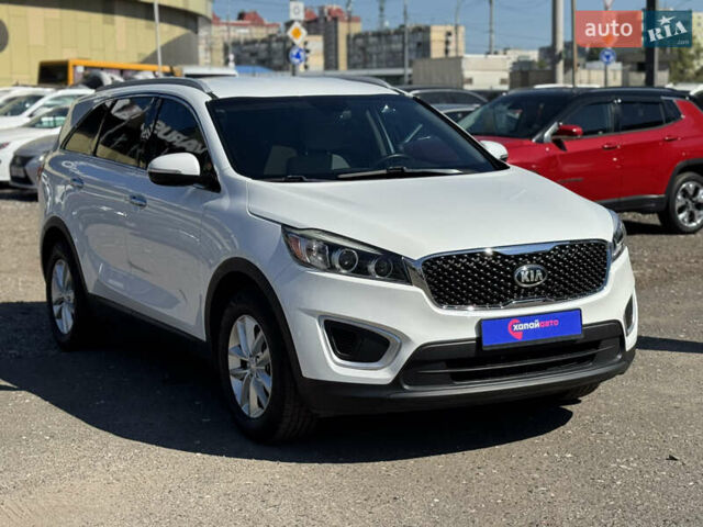 Белый Киа Соренто, объемом двигателя 2.36 л и пробегом 106 тыс. км за 17300 $, фото 2 на Automoto.ua