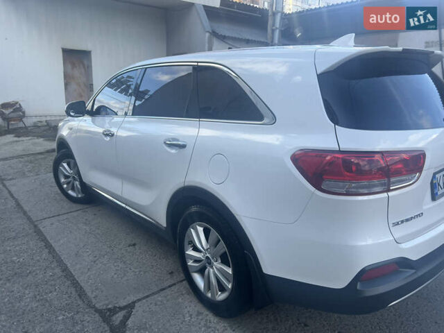 Белый Киа Соренто, объемом двигателя 2 л и пробегом 190 тыс. км за 20500 $, фото 4 на Automoto.ua