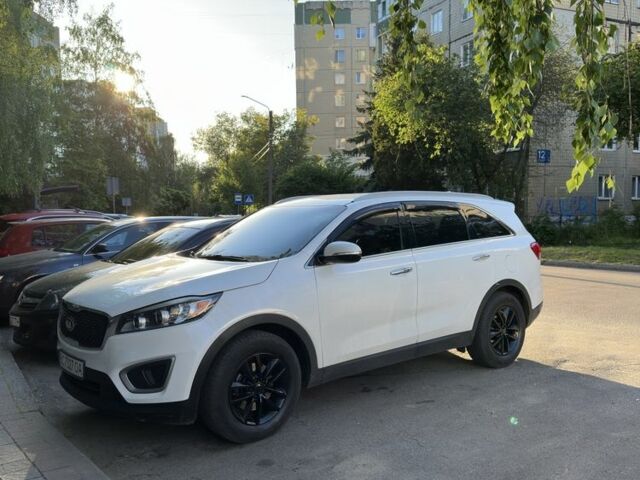 Білий Кіа Соренто, об'ємом двигуна 2.4 л та пробігом 180 тис. км за 16250 $, фото 5 на Automoto.ua