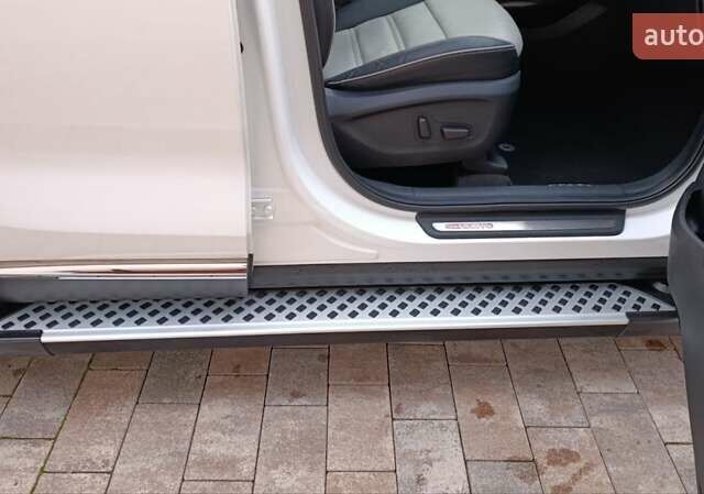 Белый Киа Соренто, объемом двигателя 2.2 л и пробегом 213 тыс. км за 21999 $, фото 72 на Automoto.ua