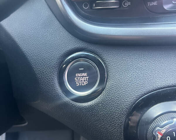 Белый Киа Соренто, объемом двигателя 2 л и пробегом 190 тыс. км за 20500 $, фото 19 на Automoto.ua