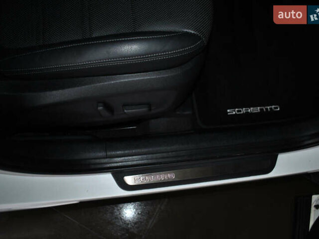 Белый Киа Соренто, объемом двигателя 2.2 л и пробегом 139 тыс. км за 23900 $, фото 54 на Automoto.ua