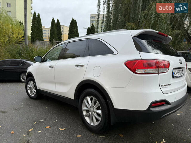 Киа Соренто 2016 в Киеве на Automoto.ua Белый Киа Соренто, объемом двигателя 2.36 л и пробегом 118 тыс. км за 16700 $, фото 5 на Automoto.ua