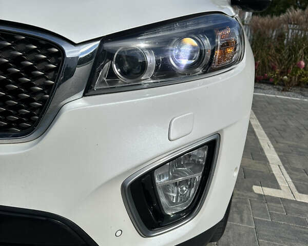Білий Кіа Соренто, об'ємом двигуна 2.2 л та пробігом 205 тис. км за 22900 $, фото 42 на Automoto.ua