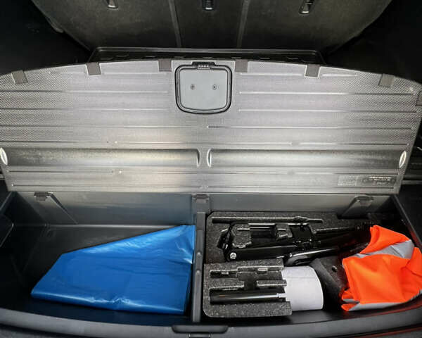 Кіа Соренто 2016 у Києві на Automoto.ua Білий Кіа Соренто, об'ємом двигуна 2 л та пробігом 75 тис. км за 20000 $, фото 24 на Automoto.ua