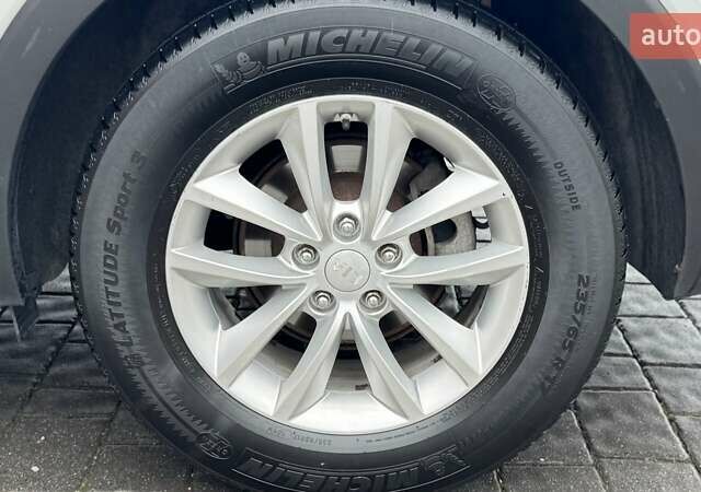 Белый Киа Соренто, объемом двигателя 3.3 л и пробегом 133 тыс. км за 15246 $, фото 23 на Automoto.ua